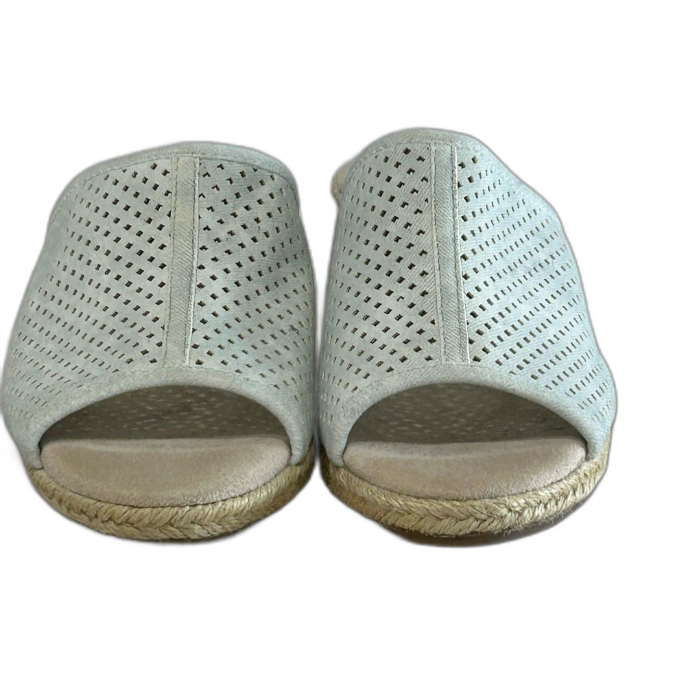 Easy Street Sandals Women's Size 8WW Color Cream Airy Wedge Color Cream LNWOT